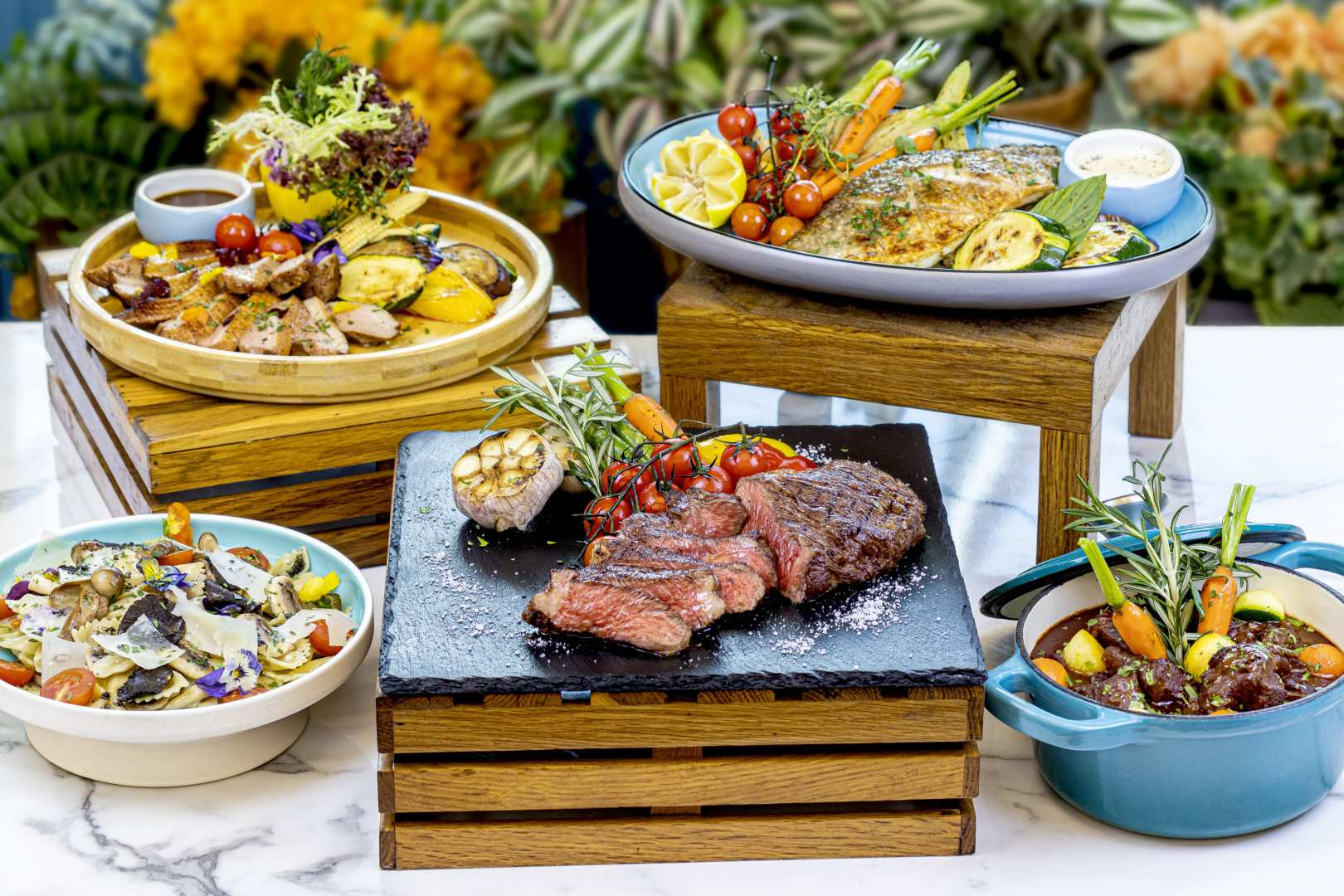 Tuen Mun | Hong Kong Gold Coast Hotel | Café Lagoon | Buffet Lunch・Buffet Dinner - Photo 1 of 8